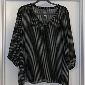 Black/white printed blouse